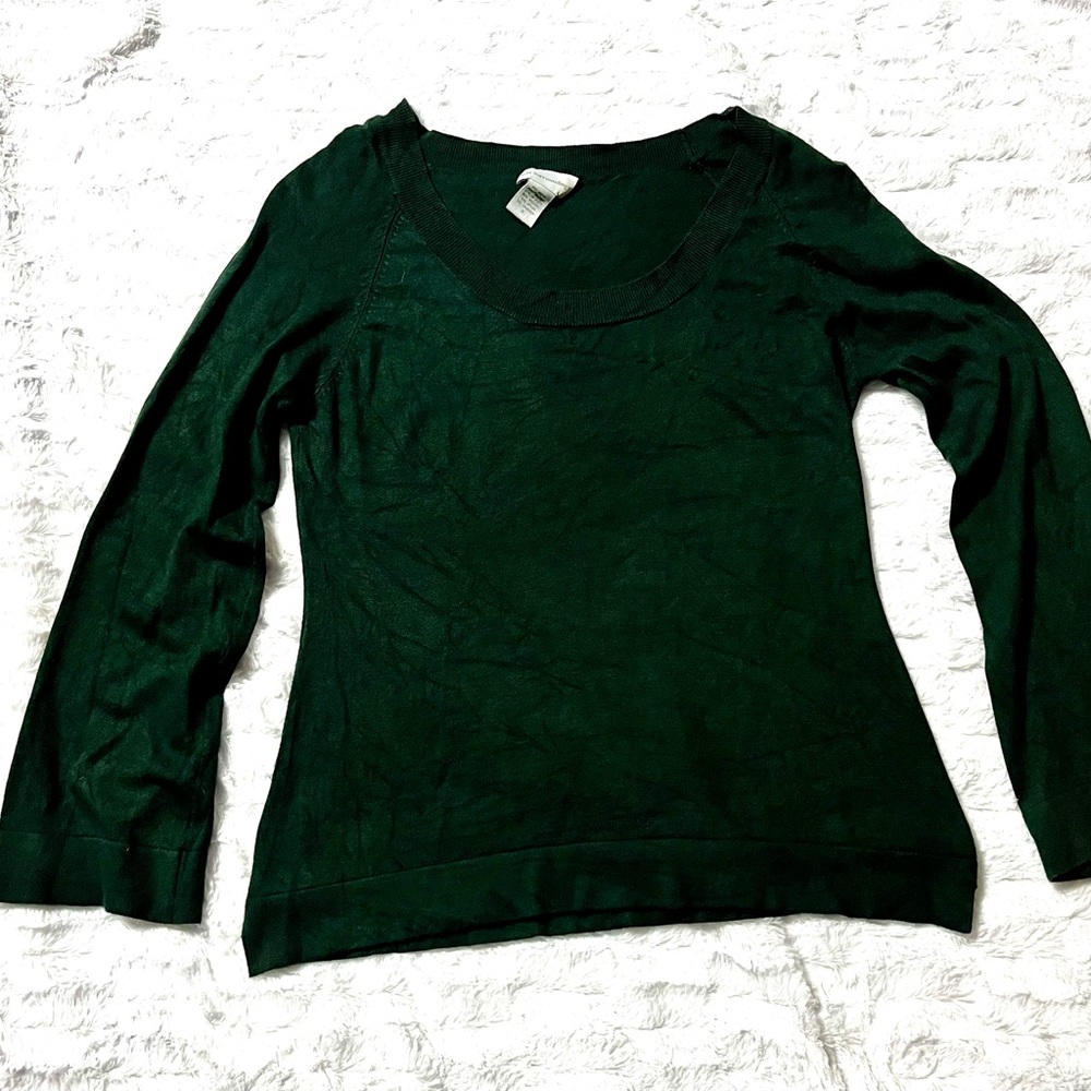 Soft surrounding green top